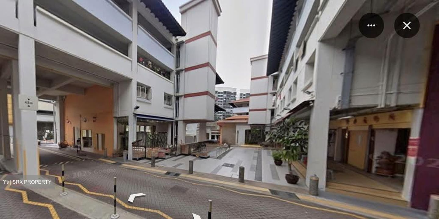 Bedok Reservoir Road (D16), Shop House #578528121